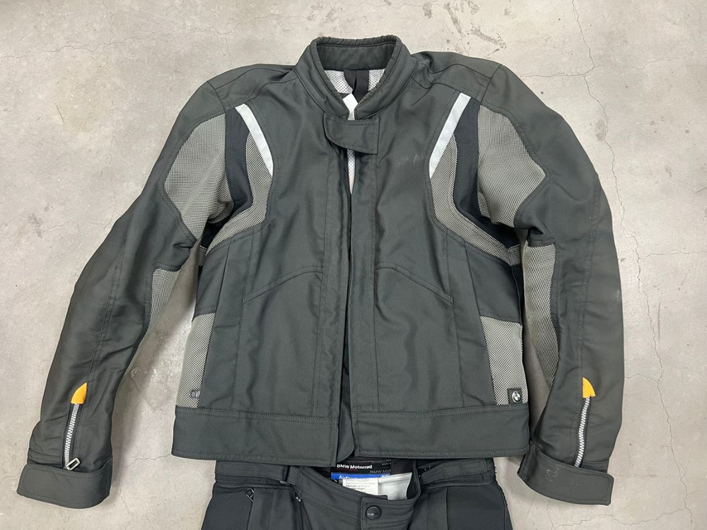 BMW 모토라드 에어플로우 슈트 셋트 팝니다.--1