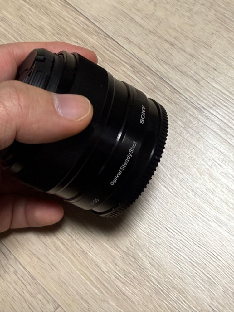 소니 단렌즈(SEL35F18 35mm)--2