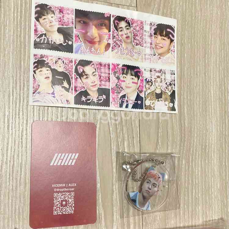 ikon 아이콘 구준회슬로건+준회키링+준회포카--2