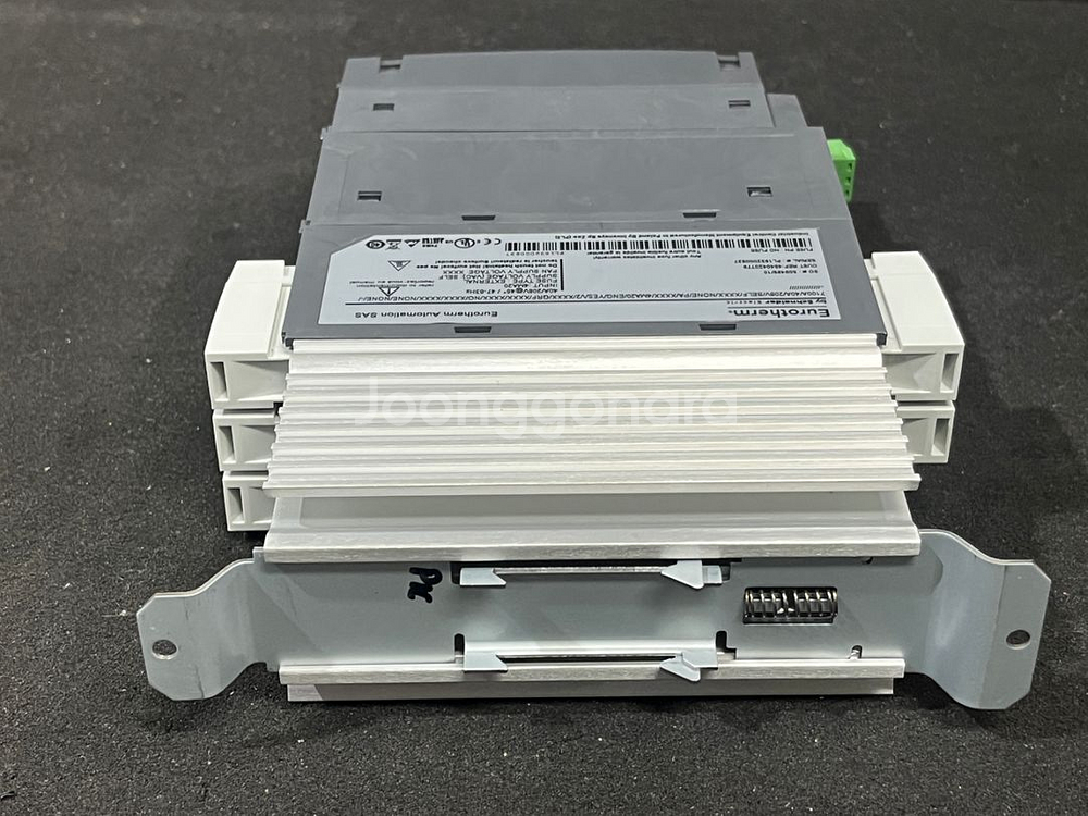 Eurotherm 7100A--6