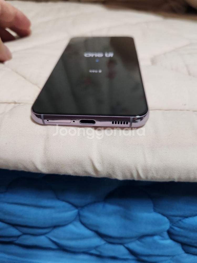 갤럭시S22 퍼플색상판매합니다.--3