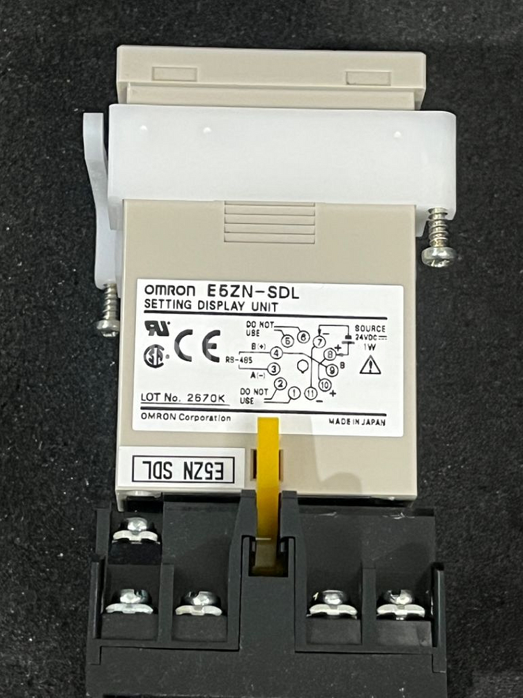 OMRON. E5ZN-SDL 온도조절기--1