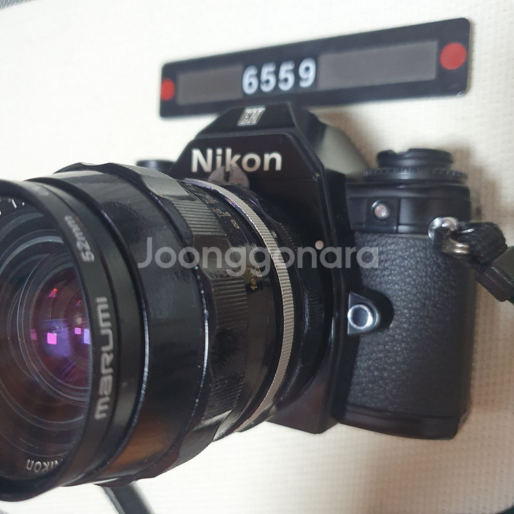 니콘 EM 필름카메라 1대2 28mm 단렌즈 블랙바디--1