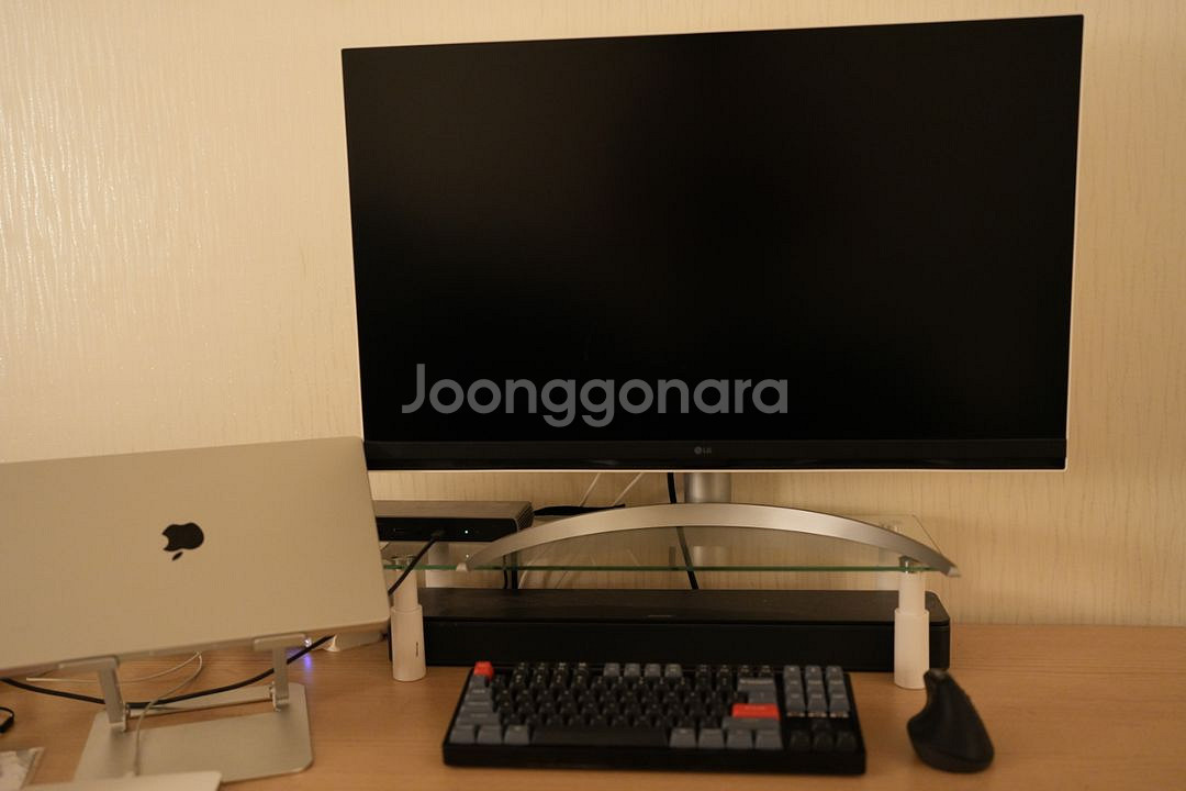 LG 32인치 4K 스마트모니터 판매합니다 32SQ75--5