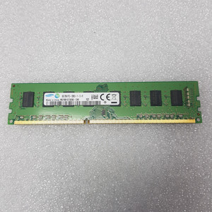 삼성 램 DDR3 8기가 입니다