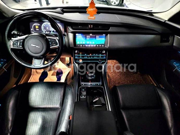@19년식 XF(2세대) 2.0 20d AWD 프레스--8