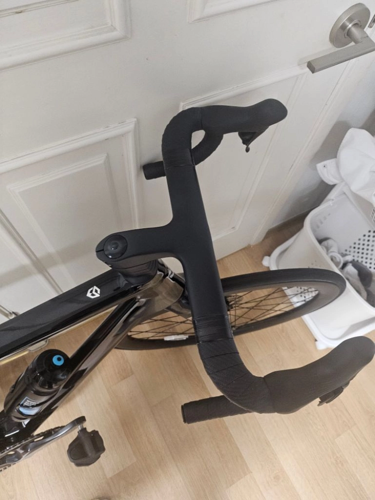 사바 콜로라도 7F 105 di2 이미지