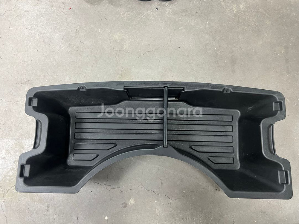 아우디 q5 트렁크 정리함 팝니다.--1