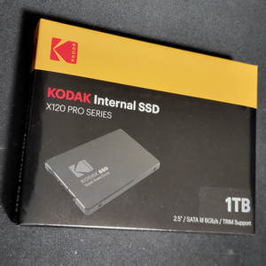 SSD 드라이브. 1TB