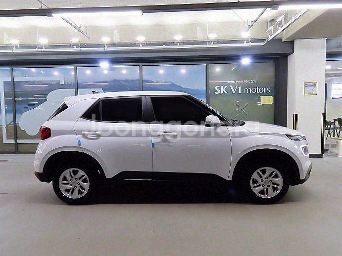 @22년식 베뉴 1.6 가솔린 모던 플러스 전국최저가--2