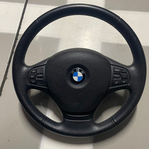 f30 320i 순정핸들