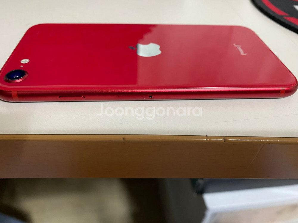 아이폰 se2 128GB RED--3