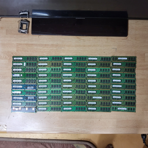 컴퓨터 램 DDR2 2GB 50개 일괄판매 (메인보드