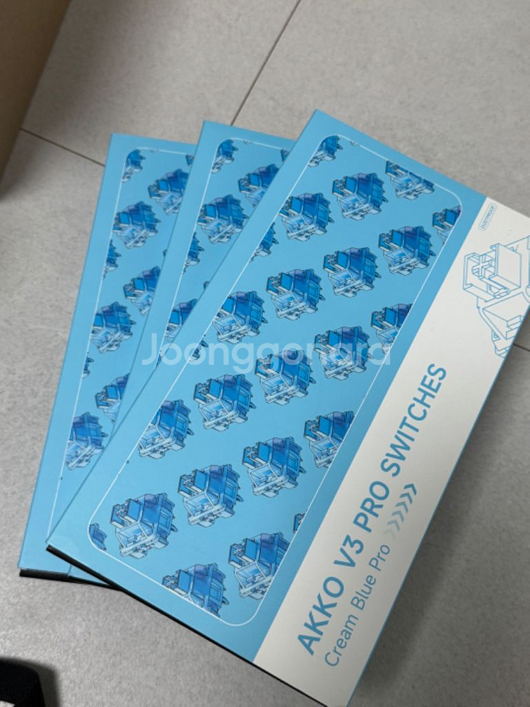 Akko Cream Blue 택타일 스위치 135개--1