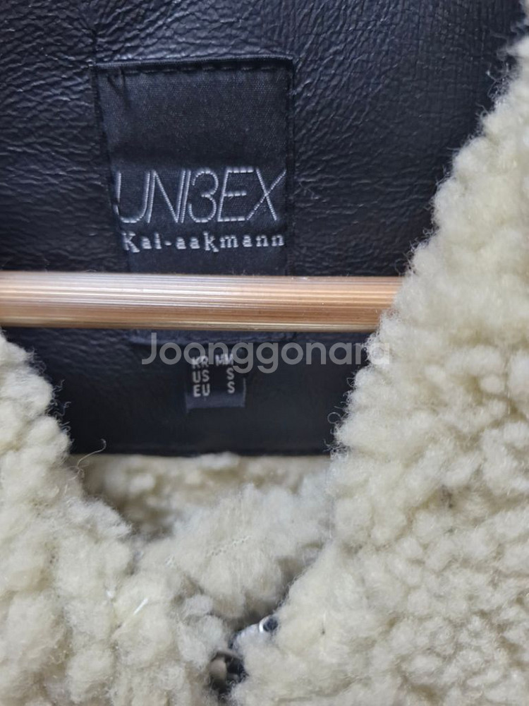 카이아크만 무스탕 블랙 m사이즈 새상품--3