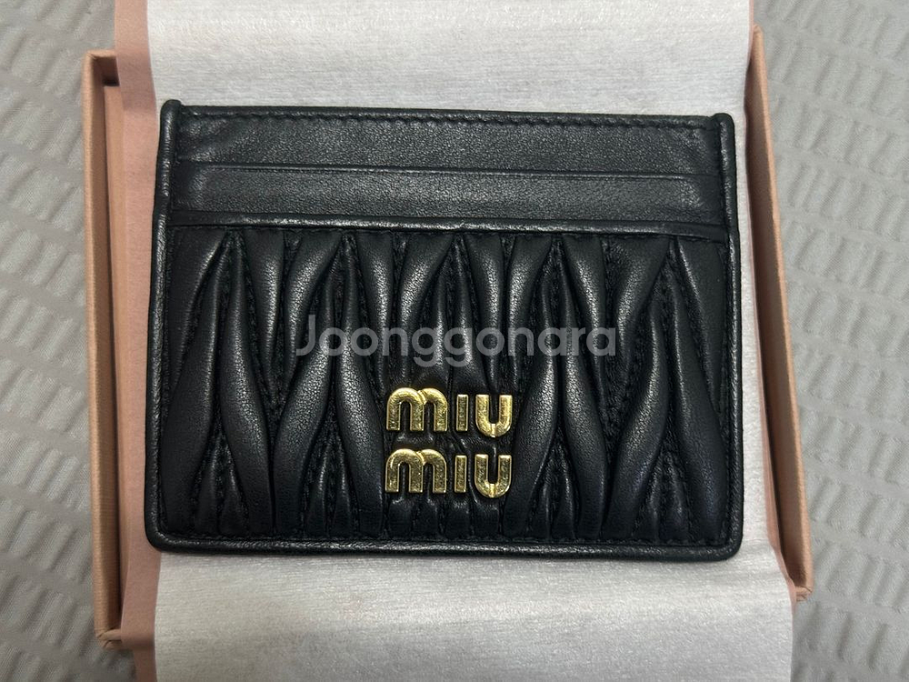 미우미우 마테라쎄 나파 가죽 카드 지갑 카드 홀더 블랙--1