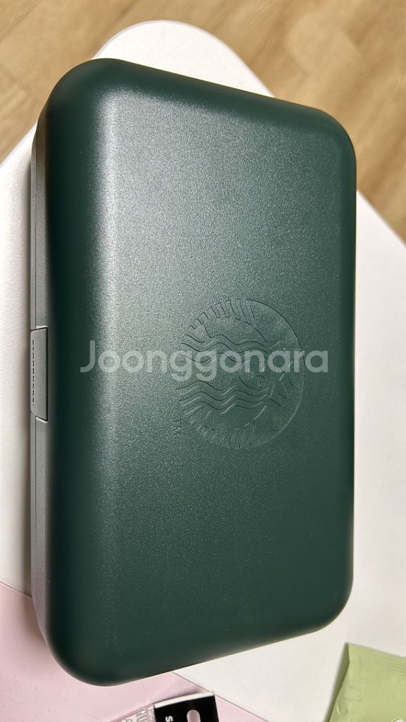 스타벅스 22년 케빈파우치 그린--1