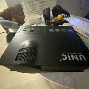 유닉 빔프로젝터