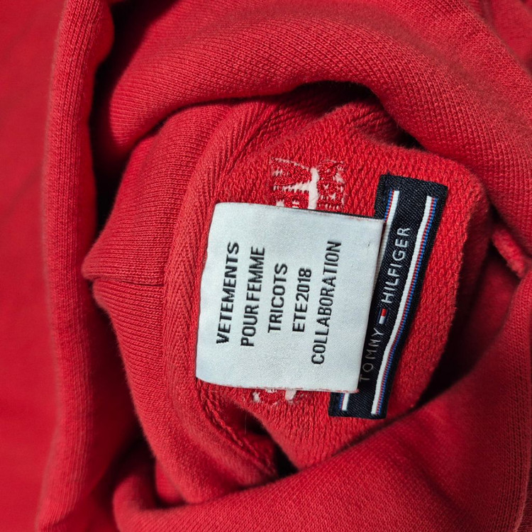 베트멍x타미힐피거 후드티 이미지