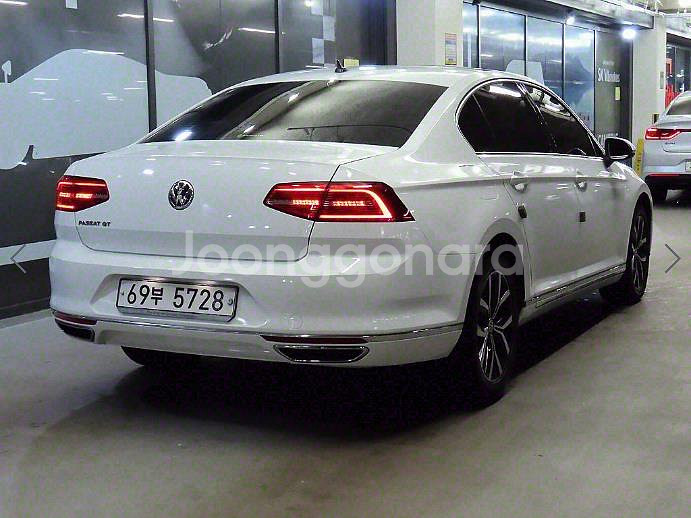 @18년식 파사트 GT(8세대) 2.0 TDI 프리미--3