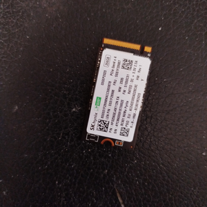 SK HYNIX 256GB NVME GEN4 * 4,