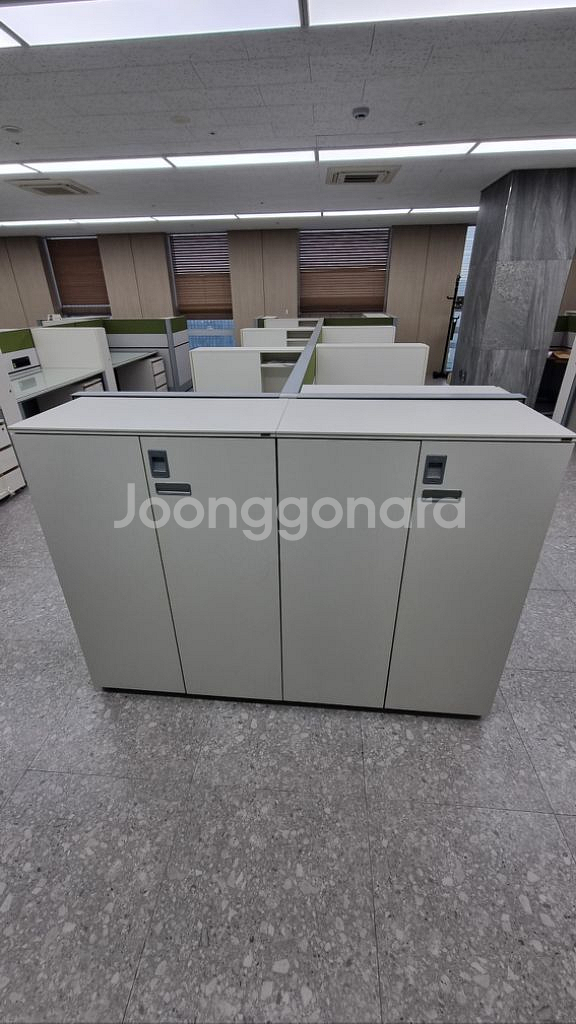 퍼시스 중고가구 사무실가구 책상 의자 파티션 회의실--4