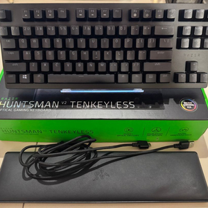 RAZER 헌츠맨 v2 TKL 팝니다