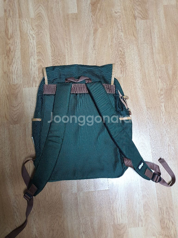 백팩 저렴하게 팝니다(사이즈 큰편)--2