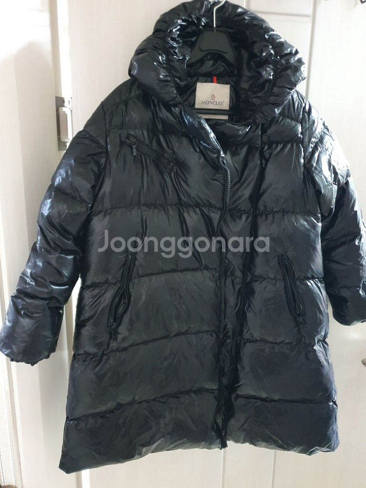 몽클레어 구스다운 패딩 130~140 블랙 유광 거위털--3