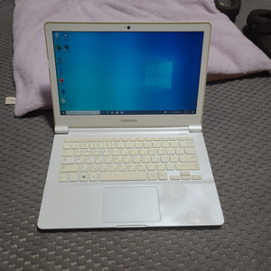 삼성 nt910s3g 노트북 i3-4020Y 램8 SS