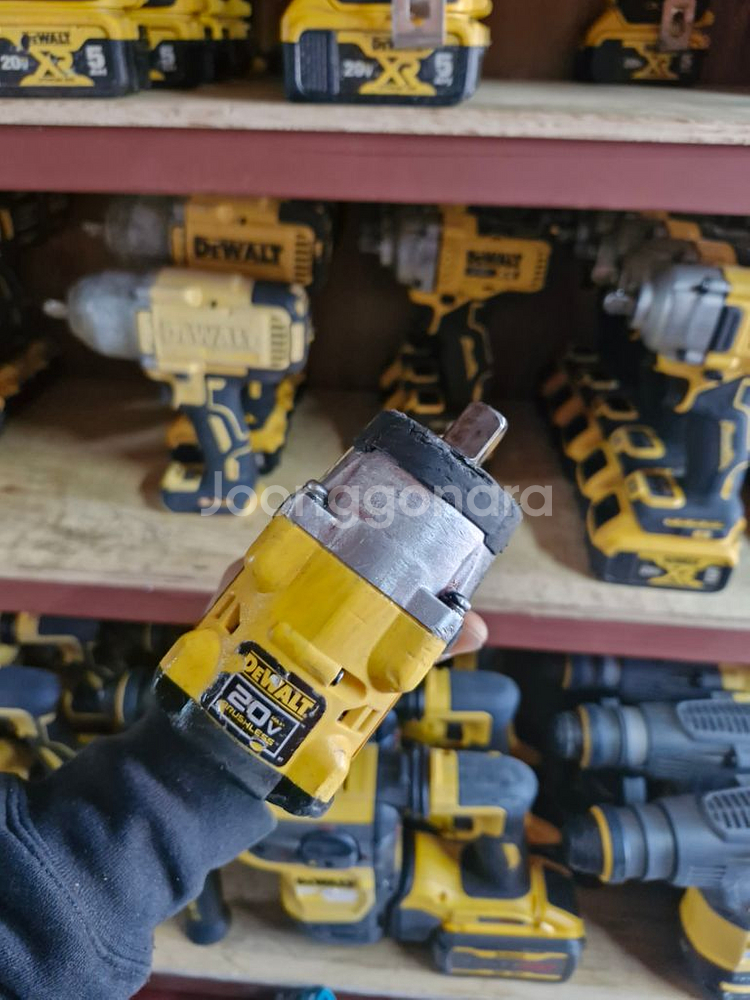 디월트충전임팩렌치DCF922배터리포함.4-1번--5