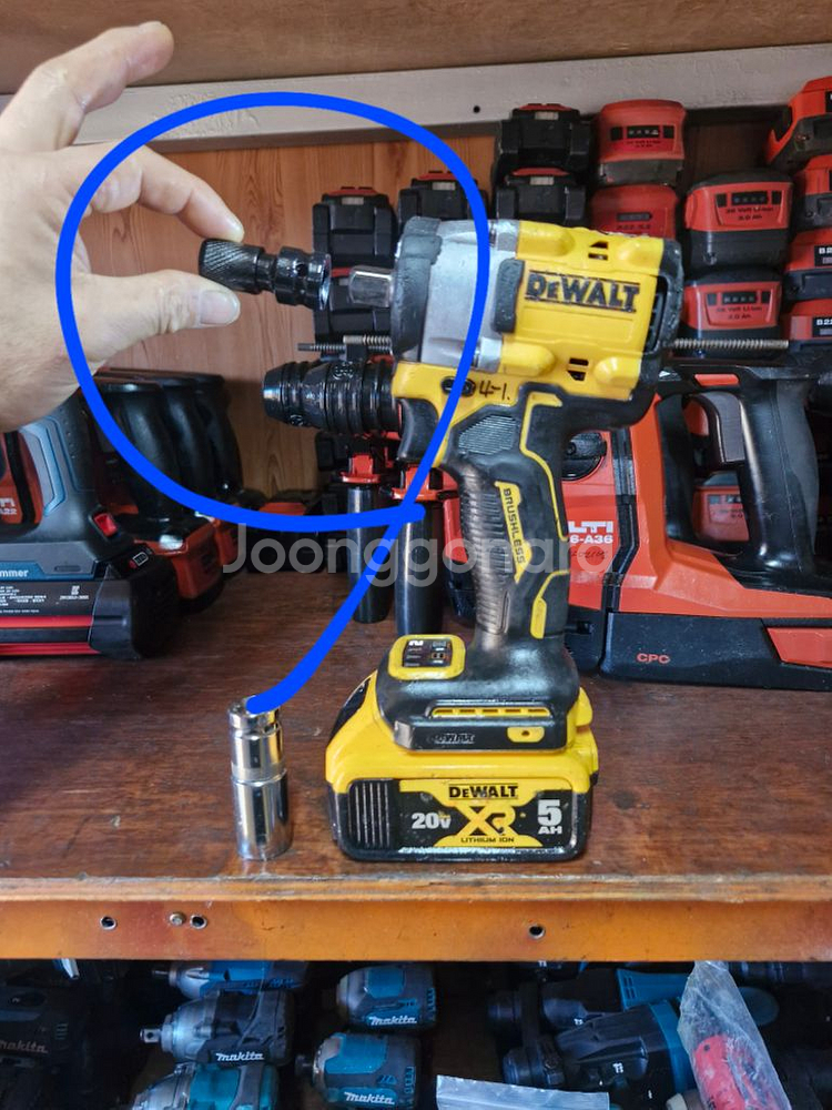 디월트충전임팩렌치DCF922배터리포함.4-1번--8