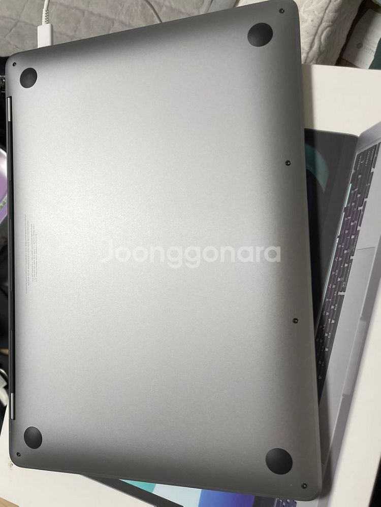 2020년식 M1 맥북프로 13인치 256GB--2