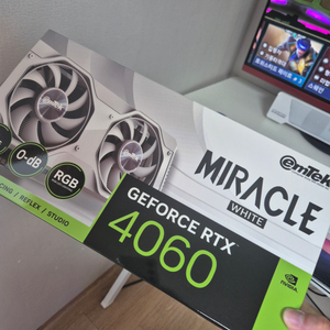 이엠텍 RTX 4060 미라클 화이트