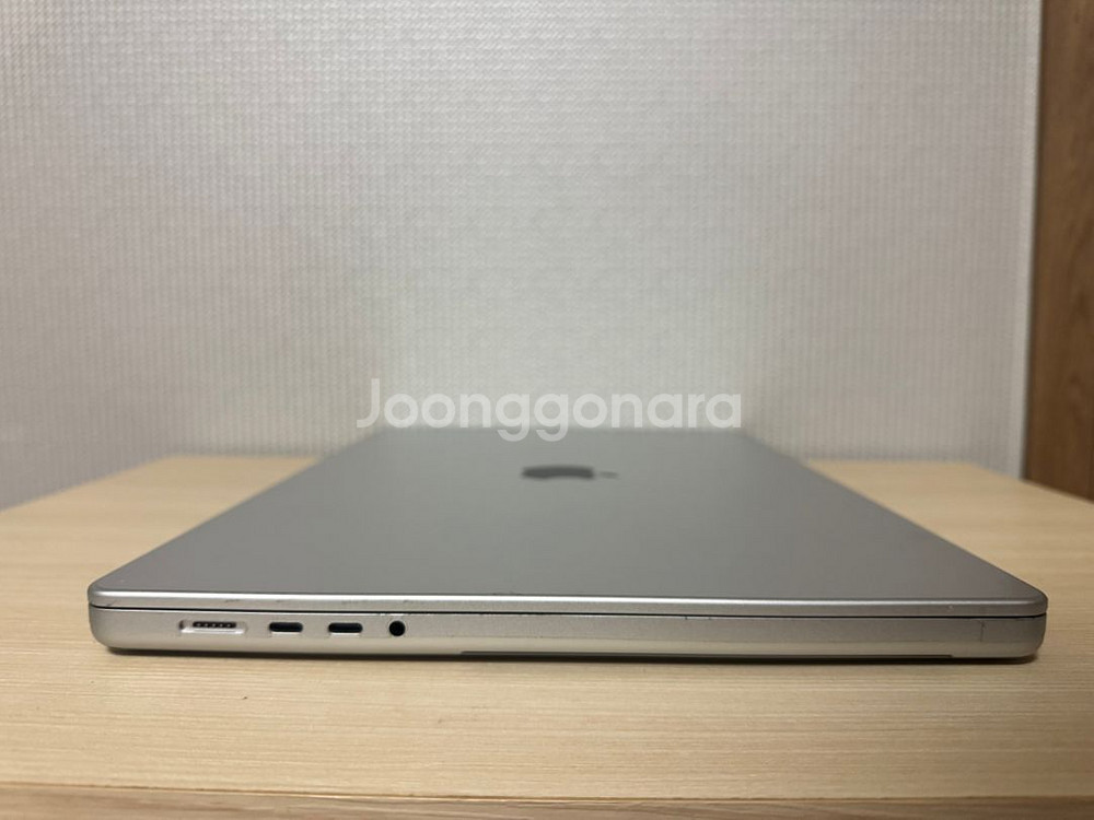맥북 프로 16 M3 Pro 12코어 512GB 36G--5