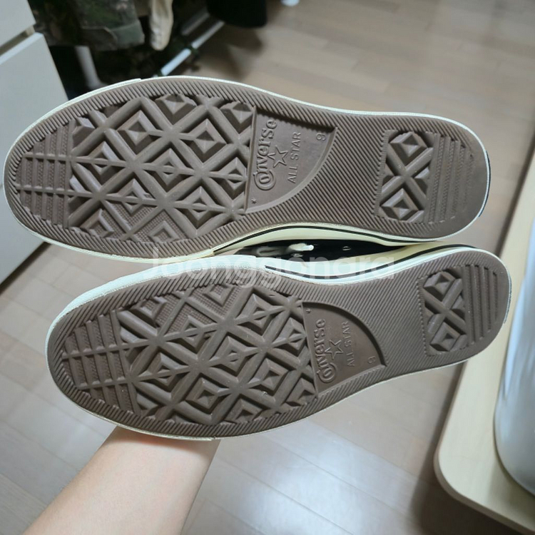 컨버스 척 70 클래식 블랙 275 사이즈 판매!--3