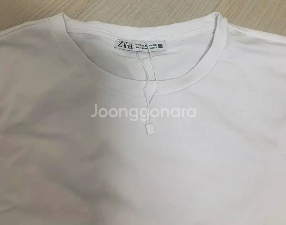 자라 ZARA 기본 블랙 화이트 흰색 검정 반팔티 크롭--9