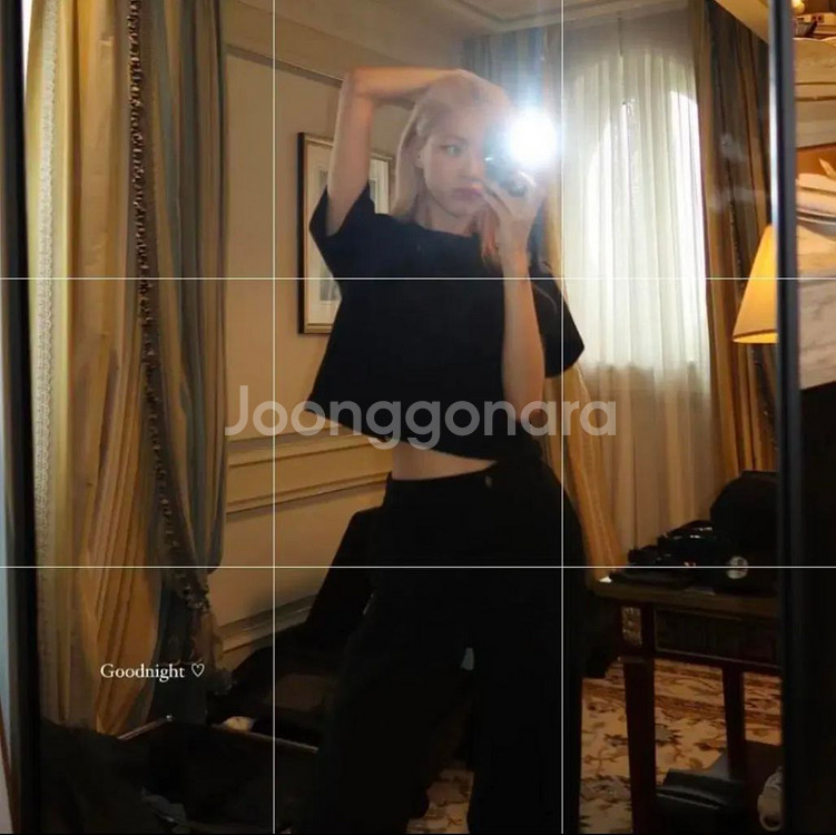 자라 ZARA 기본 블랙 화이트 흰색 검정 반팔티 크롭--5