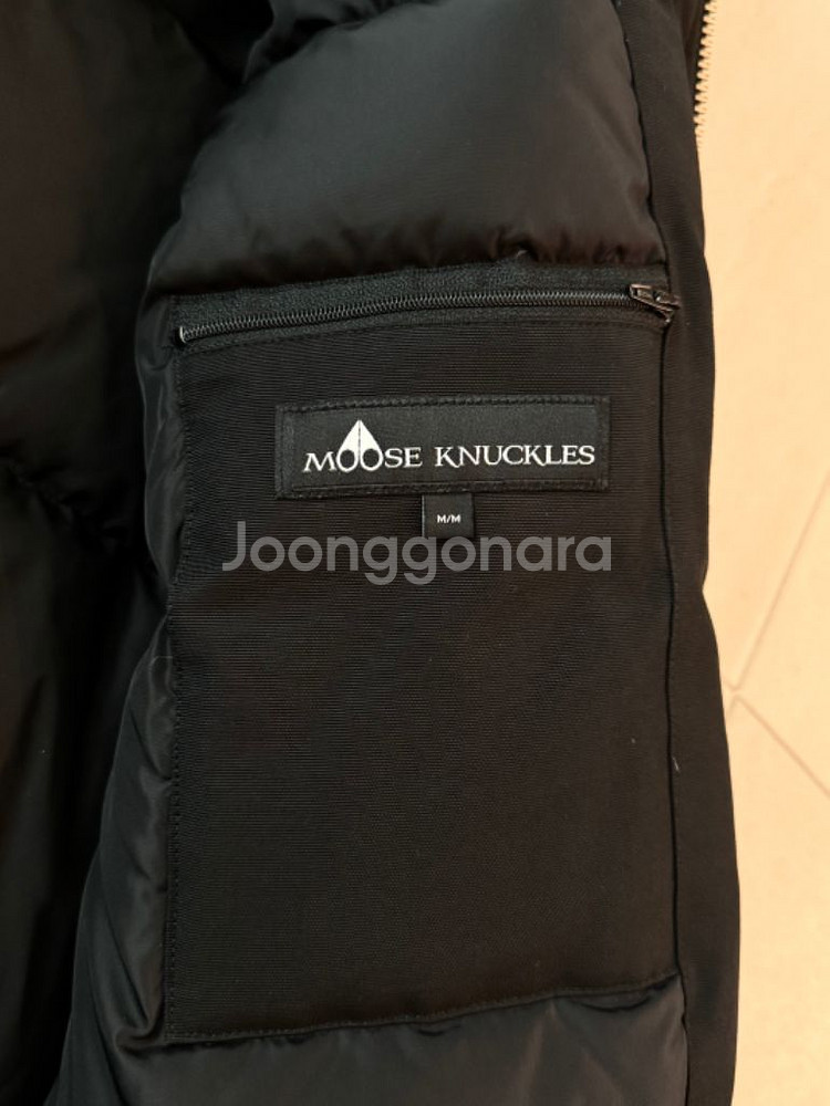 무스너클 패딩 화이트퍼 남자 M--5