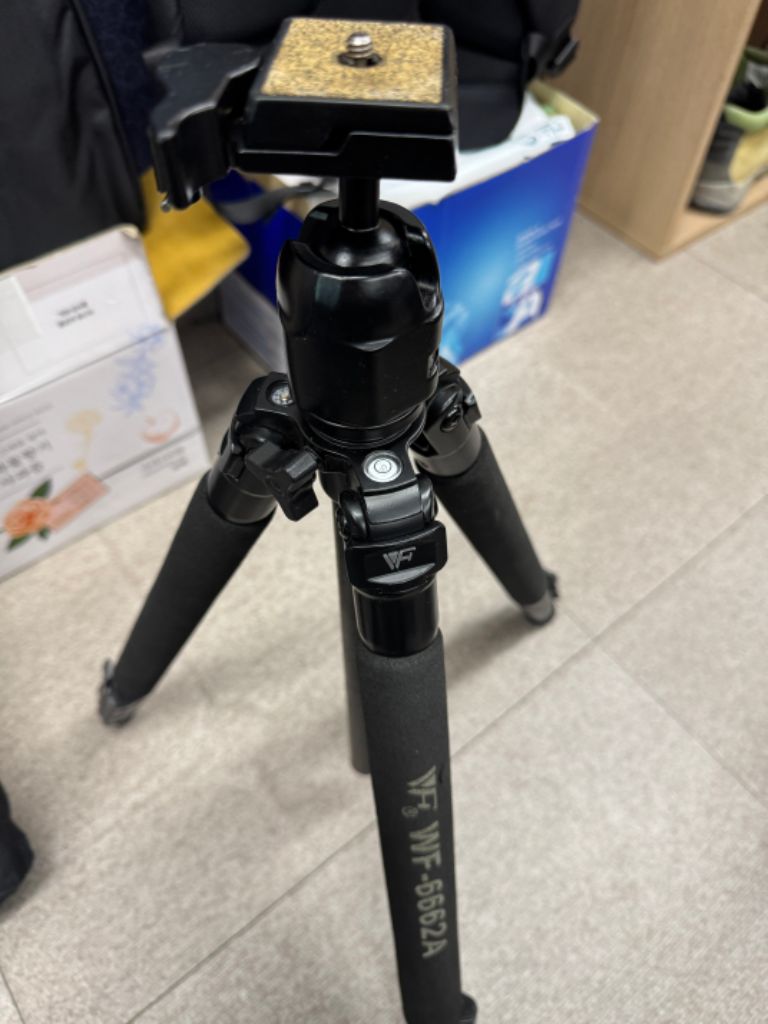 카메라 삼각대 WF-6662A