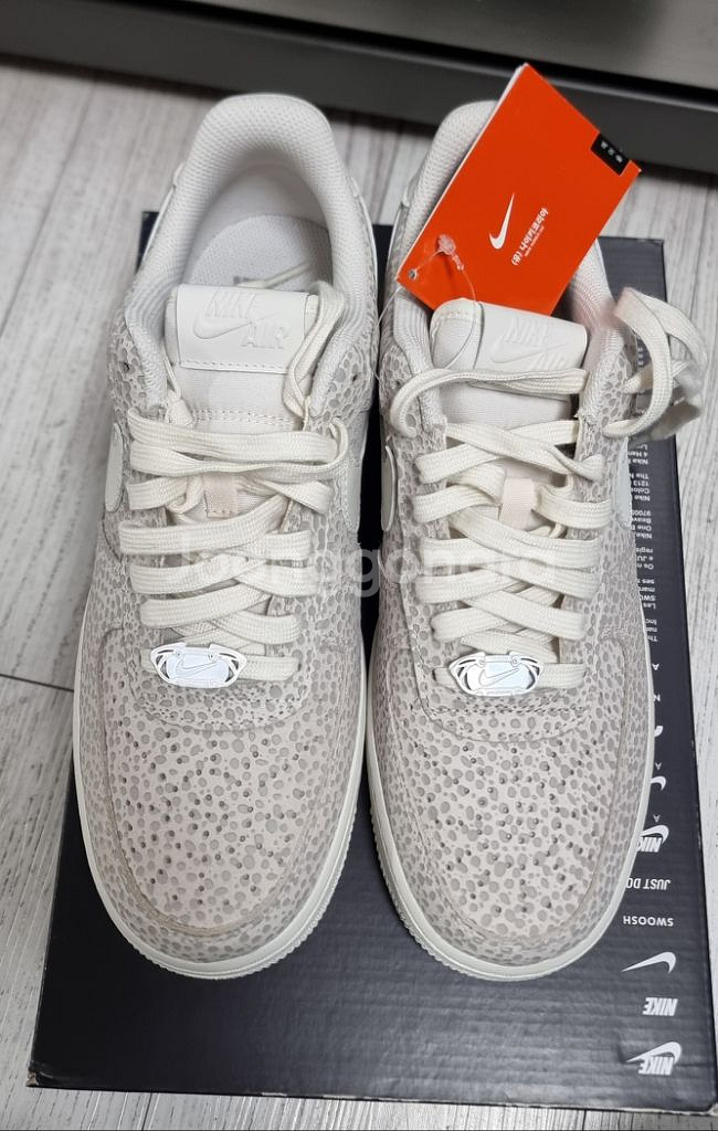 나이키 에어포스1 07프리미엄 275,280 새상품 정--1