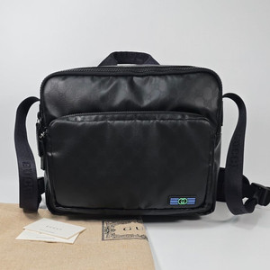 구찌 GG 크리스탈 캔버스 메신저백 숄더백