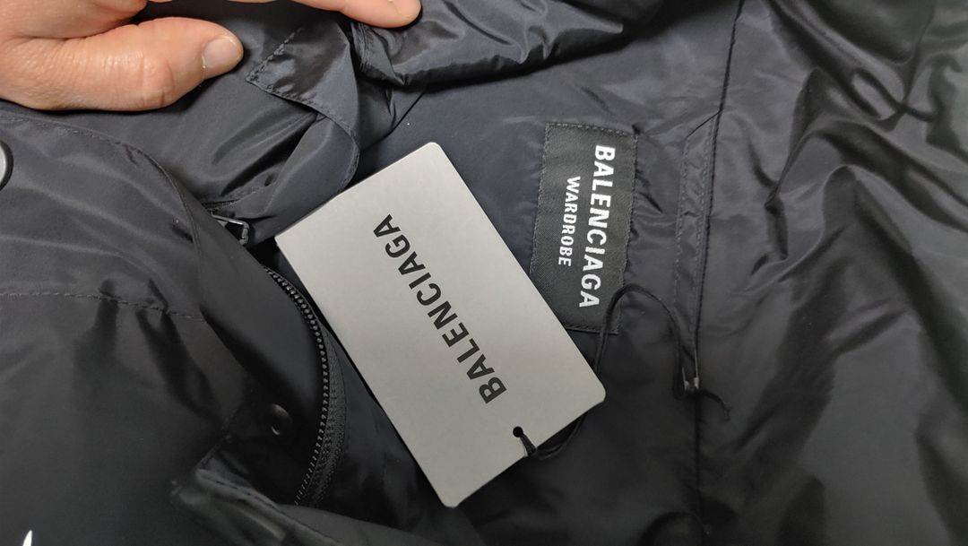 발렌시아가 바람막이 자켓 이미지