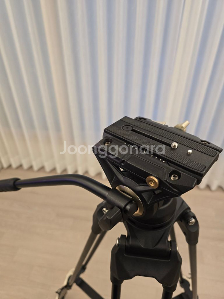 스몰리그 유압식 삼각대 AD-01 SR3751B--1