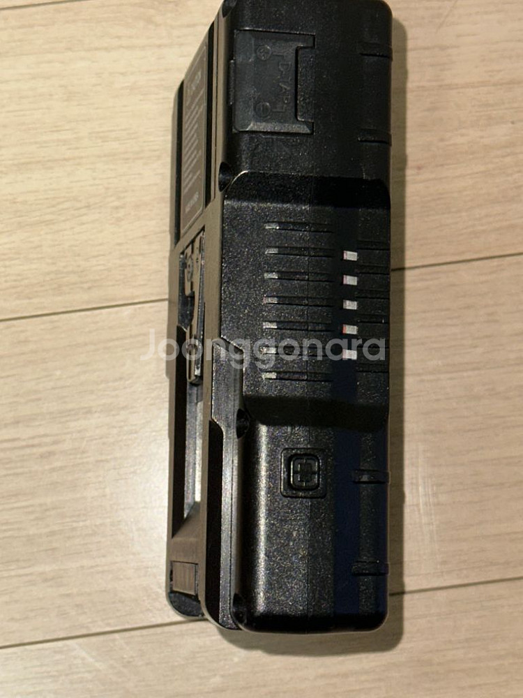 젠에너지 gb100 98w v마운트 배터리--3