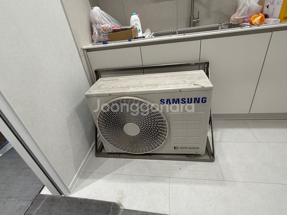 삼성19년식 스탠드 에어컨 판매 깔끔 저렴하게 드려요--2