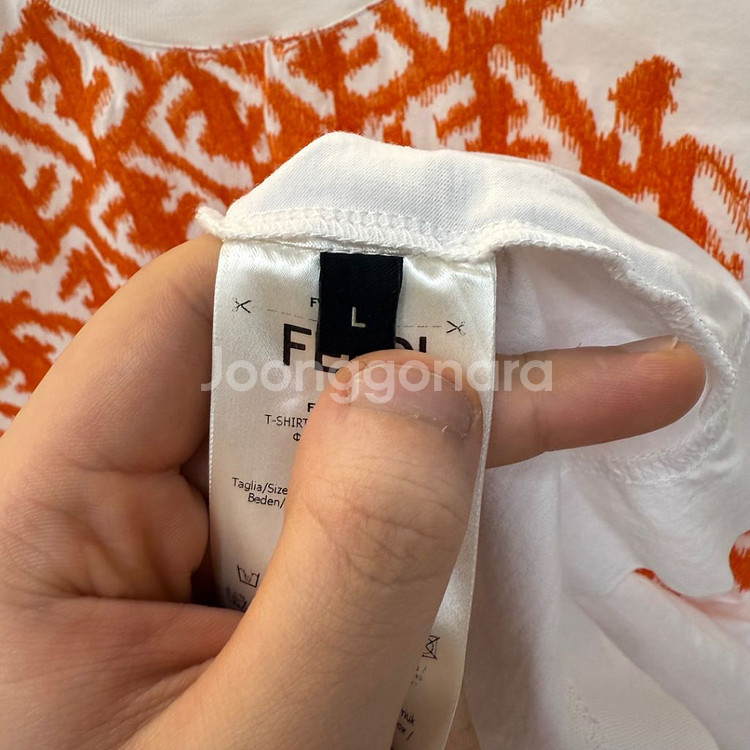 [L사이즈]펜디 남성 반팔 티셔츠--2