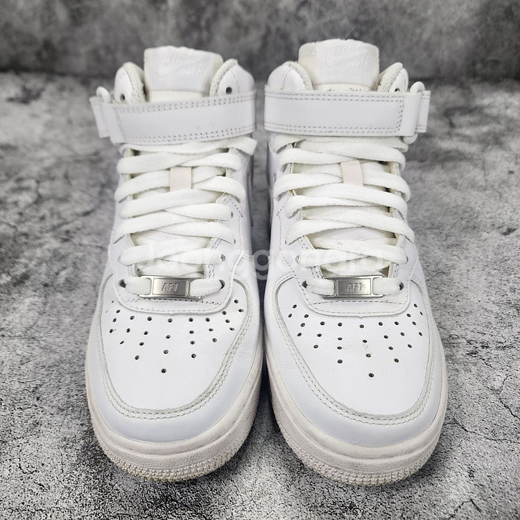 정품)나이키우먼에어포스1미드'07레더트리플화이트 220--1