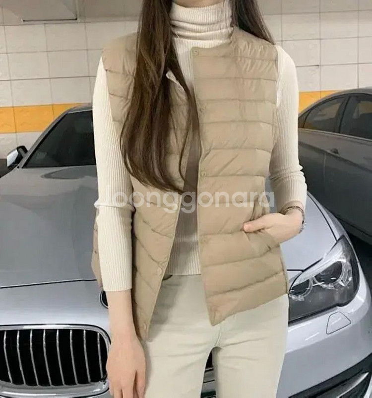 MIXXO 미쏘 베이지 경량 패딩조끼--1