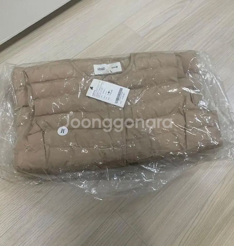 MIXXO 미쏘 베이지 경량 패딩조끼--5